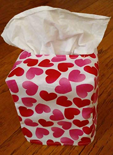 Poklopac kutije za tkivo, kvadratno, crveno i ružičasto srce na poklopcu s bijelom tkivom tkiva