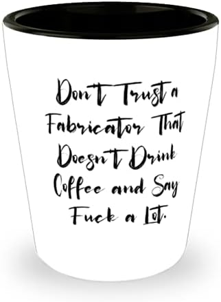 Uzmite Bucket, ne vjerujte proizvođaču koji ne pije kavu i recite Jebi ga, inspirativnu čašu za muškarce i žene iz bucket-a
