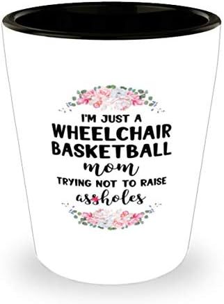 Ja sam samo mama košarkašice u invalidskim kolicima koja pazi da ne podigne čašu za kretene od 1,5 unci.