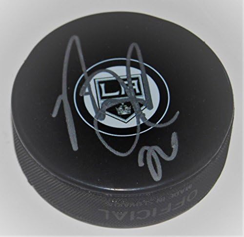 Suvenir hokejaški pak s logotipom Nicka Shorea s autogramom u NHL PAKOVIMA